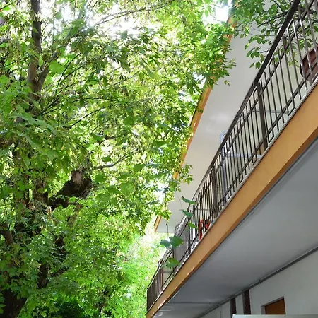 Casa Mia 2*